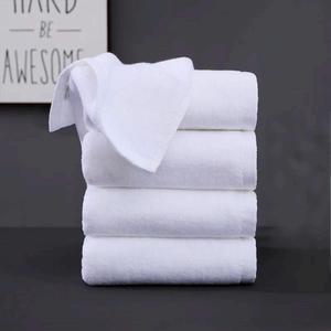 Serviette d'hôtel 100% coton de haute densité de qualité supérieure-Absorption supérieure, essuie-mains blancs pour hôtels 5 étoiles - Product Image 6