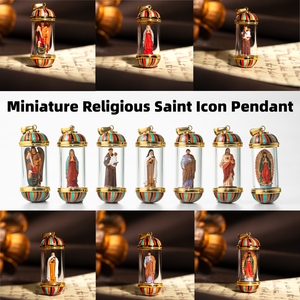 Collar con Colgante de Icono 3D Micro-Miniatura de Santo Católico Personalizado, con Núcleo Interno con Patrón Personalizado, Regalo Religioso para Bautizo - Product Image 1