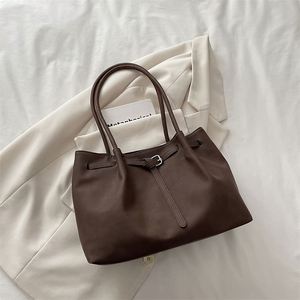Korean Fashion Shoulder Bag Simple and Large Capacity Niche Design Tote Bag Cross Body Women's Handbag - Product Image 2