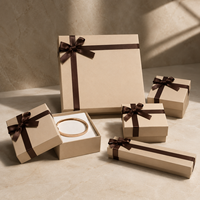 Boîte à bijoux en papier en gros d'usine, personnalisable avec logo, pour bagues, bracelets, boucles d'oreilles, colliers, montres, emballage cadeau de mariage