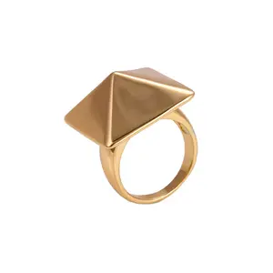 Xuping Cincin Emas Simpel Tembaga Pria, Cincin Desain Nama Poop Emas 14484