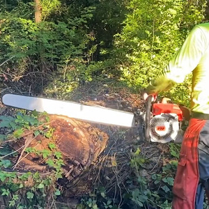 Auston Industrial 105cc Petrol Chainsaw Heavy Duty Gas <b>Powered</b> Chain <b>Saw</b> with 36 Inch Guide Bar for Large Tree Cutting - Product Image 4