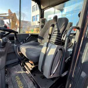 Excavadora de Ruedas Hyundai R60W Usada de 6 Toneladas, Perfecta para Trabajos Agrícolas y de Construcción Pequeña - Product Image 1