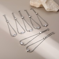Bracelet tennis plaqué or 18 carats avec fermoir double sécurité, minimaliste, serti de zircons taille émeraude