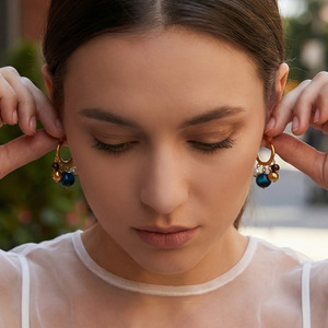 CAIOOCHE Boucles d'oreilles tendance en acier inoxydable avec pierres naturelles et pompons colorés, plaqué or 18 carats, bijoux anti-ternissement, cadeau - Product Image 3