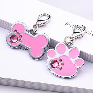 Pendentif en alliage de zinc anti-perte avec empreinte de patte conception d'os en métal sculpté Type de gravure d'étiquette de chat de chien de compagnie - Product Image 1