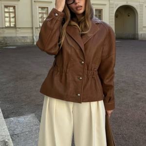 Nueva Chaqueta de Cuero Genuino para Mujer, Estilo Motociclista, Chaqueta de Cuero Vintage Elegante con Solapa, Chaqueta Bomber de Cuero - Product Image 1