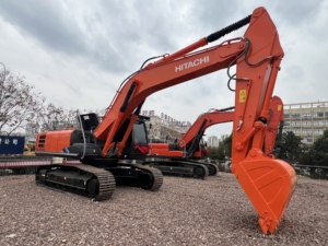 Used Hitachi ZX360 Excavator 36Ton Isuzu Engine Low Hours 2024 Model Pump & Gear Good Condition for Export - Product Image 1