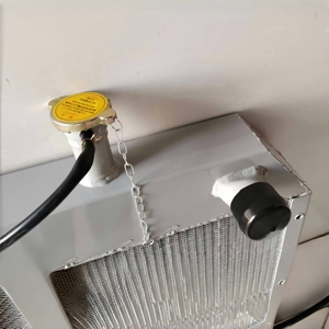 Radiateur de tracteur international <span class=keywords><strong>826</strong></span> Chechi Agricultural Machinery, nouveau radiateur à noyau en aluminium brasé, référence OEM. 405998R1 - Product Image 5