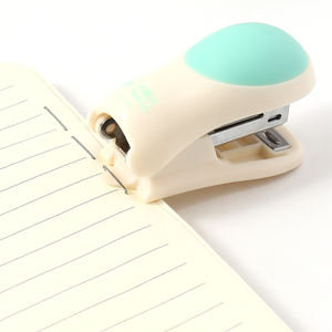 Ensemble de mini agrafeuses manuelles de haute qualité <span class=keywords><strong>Agrafe</strong></span> en métal Papeterie pour l'école, le bureau <span class=keywords><strong>ou</strong></span> la maison - Product Image 3