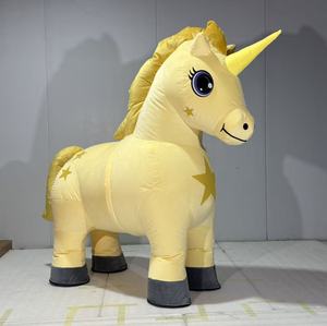 Costume da Mascotte Gonfiabile Unicorno Giallo Chiaro 2,6m Personaggio Colorato per Scuola MOQ 1 Pezzo - Product Image 4