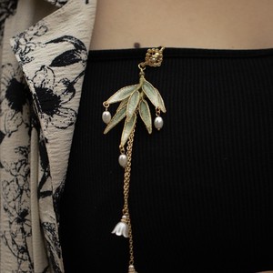 Broche de hoja de bambú, materiales mixtos, colgante de estilo chino tradicional para vestido de té, primavera 2023, doble propósito - Product Image 2