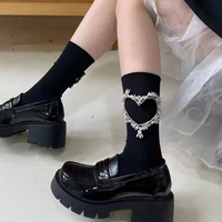 Chaussettes tube en coton bouclette de haute qualité avec logo corporel, motif cœur ajouré, chaîne et paillettes de luxe, antidérapantes, pour femme, printemps-automne