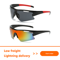 Lunettes de soleil sportives personnalisées OEM ODM avec monture PC, verres polarisés UV400, style futuriste pour le cyclisme