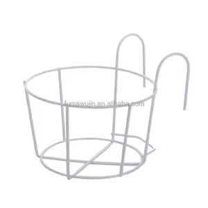 Wholesale round iron hanging guardrail flowerpot hanger black and white outdoor plant pot holder