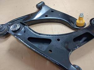 工場生産OEM 45202-65J00/45201-65J00スズキGRAND VITARA用下部サスペンションコントロールアーム - Product Image 2