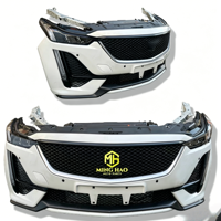 Los kits de carrocería para los parachoques delantero y trasero del Cadillac CT5 incluyen los faros, los faros antiniebla, el capó del motor y los paneles de las puertas.