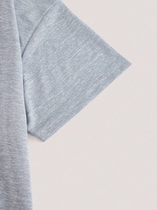 Conjunto de dos piezas para hombre, camiseta informal holgada de color gris claro y pantalones cortos tipo cargo, disponible en fábrica, personalización disponible. F10 - Product Image 5