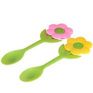 Flower Shaped Ice Cream Spoons Disposable Cake Spoons For Mini Cakes Party Use Green Pink Yellow - Product Image 3