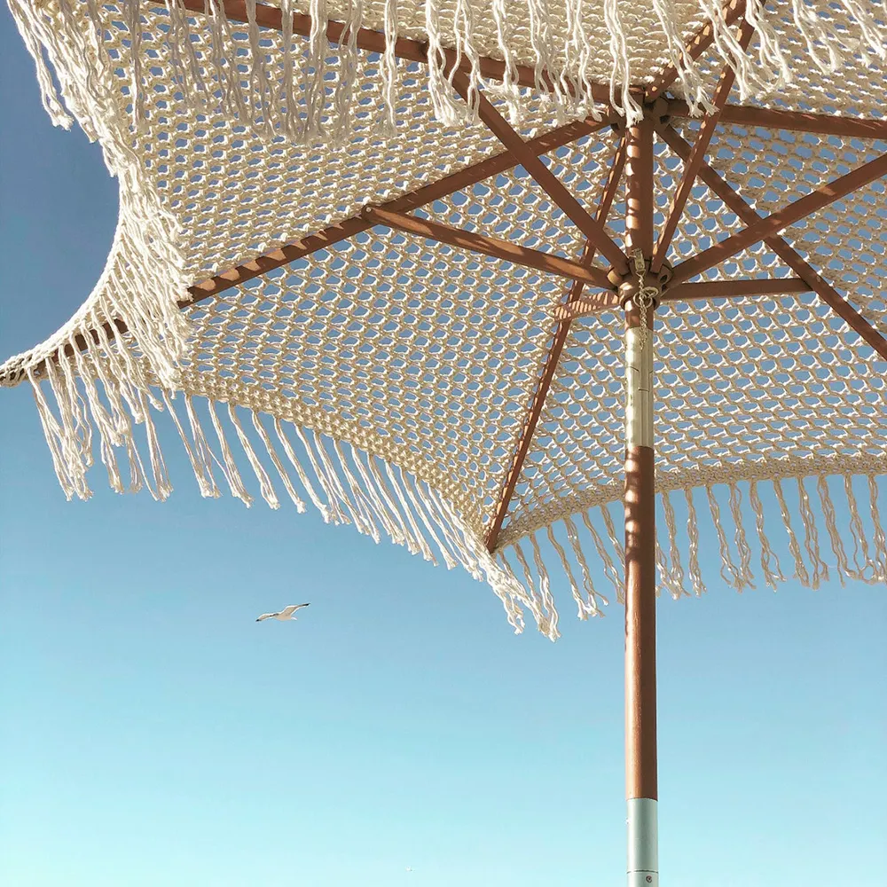 Hoge Kwaliteit Bohemen Katoenen Touw Macrame Parasols Handgemaakte 2.5M Houten Paal Macrame Strandparasol Met Franje