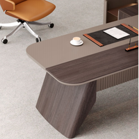 Table de conférence moderne en acier durable pour grandes salles de réunion
