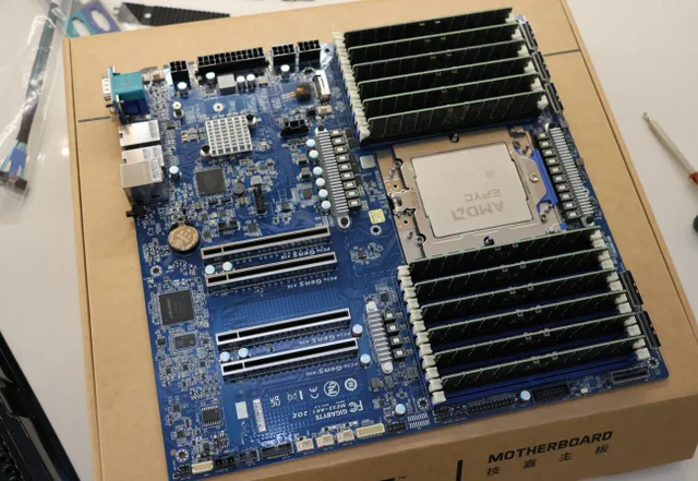 MZ33-AR1 AMD EPYC 9005 Server Motherboard Open Firmware Enterprise Mainboard