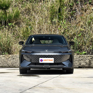 Changan UNI-<span class=keywords><strong>V</strong></span> : Berline Sportive de Luxe Avancée, Automobile Chinoise Moderne pour les Déplacements Professionnels, Conduite Premium et Marché Mondial - Product Image 3