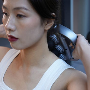 Pistola de Masaje Corporal con Doble Empuñadura, 9 Modos, 9 Ajustes de Velocidad, Vibración Deportiva, 6 Cabezales, Múltiples Velocidades - Product Image 6