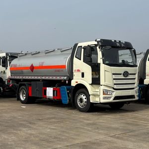 รถบรรทุกน้ำมัน FAW J6L 4x2 ขนาด 15,000 ลิตร รถบรรทุกน้ำมัน 12 คิว สำหรับขนส่งน้ำมันดีเซลและเบนซิน - Product Image 3