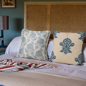Fodera per cuscino Primavera/Estate, Elegante Serie Blu, Federa Decorativa per la Casa, Ricamata e Stampata, per Divano e Soggiorno - Product Image 1