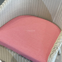 Chaises en osier d'extérieur avec dossier incurvé et coussins pour jardin et terrasse