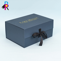 Boîte cadeau en papier pliable magnétique personnalisée avec ruban pour l'emballage de vêtements, chaussures créatives, perruques, parfums, bougies, produits de luxe
