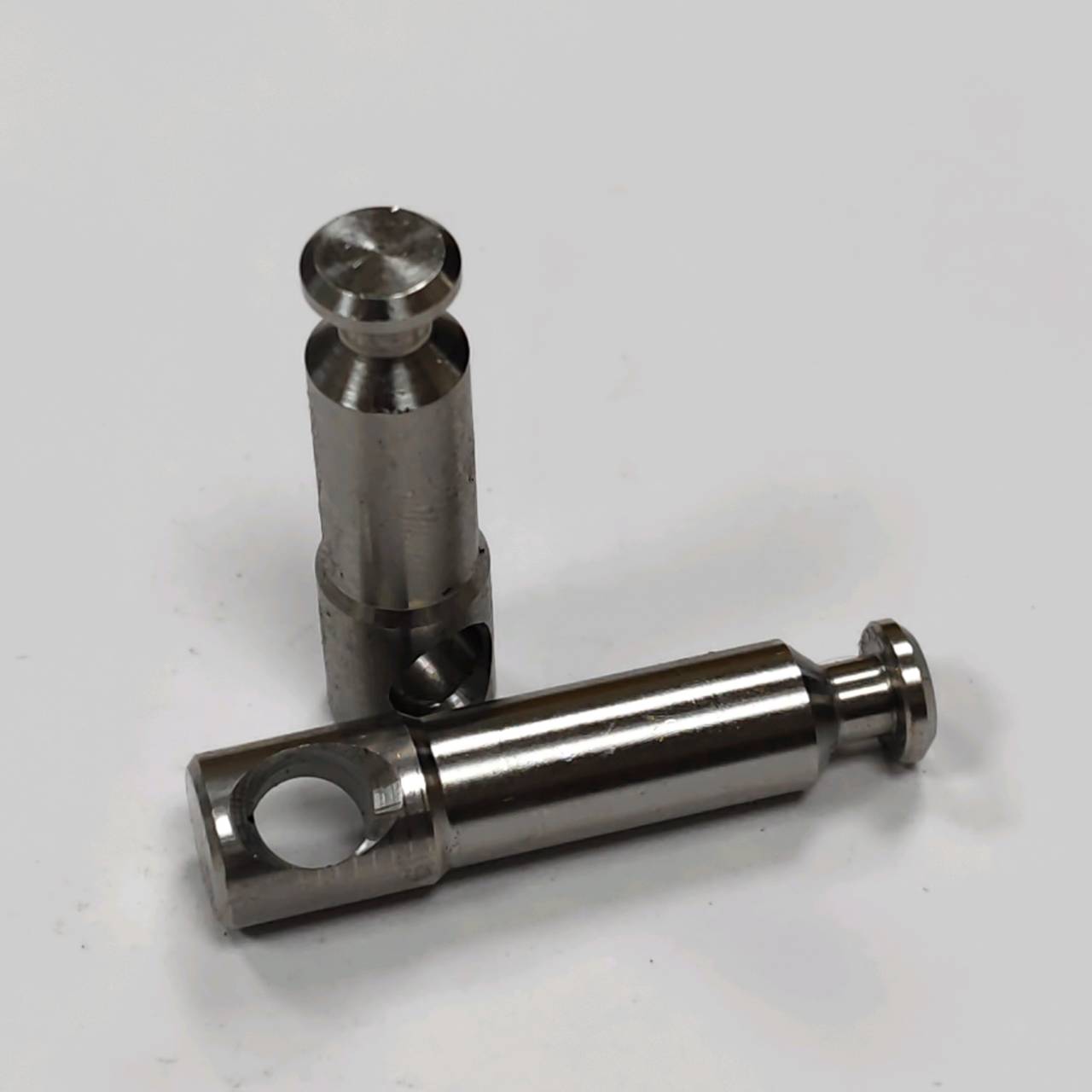 Prime Quality Ri YUE XING Brand Stainless Steel High Precision OEM CNC Machined Industrial Hardware Parts Customizable Size TW