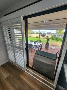 Bay Way Porte Coulissante Plantation Volets PVC Fenêtre Exportation vers L'australie - Product Image 4