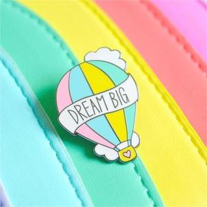 Alfiler grande de ensueño personalizado, globo de aire caliente de arcoíris, entusiastas del aire libre, insignias de Metal Pastel, alfileres de esmalte duro, insignia para regalo - Product Image 4
