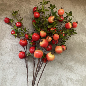 Ramas de Granada Artificiales Queyiyi de 84 cm, Rojas y Verdes, Fruta Decorativa para el Hogar, Accesorios de Fotografía - Product Image 2