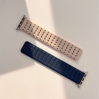 Für Watch 1-11/Ultra 1-3 Loch Silikon Magnetisches Saugband Hohler Einzelring-Verschluss Uhrenarmband