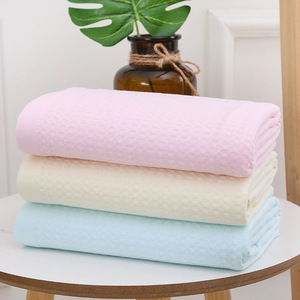 Serviette de plage rectangulaire en coton double couche jacquard à carreaux 70x140 cm, absorbante, pour la natation, la douche et le bain - Product Image 2