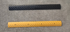 Dissuasore Stradale Mini in Gomma Giallo e Nero Antiurto, Dosso Rallentatore Durevole - Product Image 6
