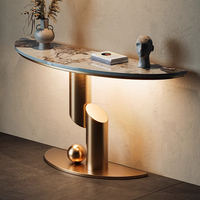 Meja Konsol Lorong Minimalis Italia Terlaris, Permukaan Batu Sinter Melengkung, Desain Modern Stainless Steel Emas, Barang Fashion