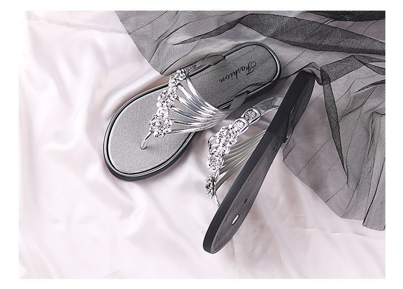 New Design Flat Sandals Shoes Rhinestones Slides Shoes Ladies PVC Sandals Slippers for Women