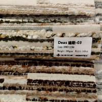 Tissu d'ameublement pour canapé en polyester jacquard chenille respirant teint en fil à rayures tendance