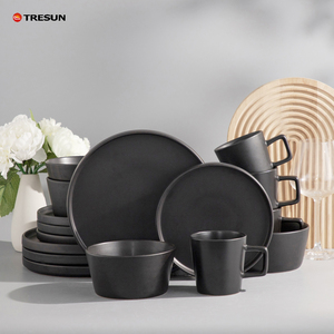 Service de table en grès gris brillant de 16 pièces pour 4 personnes, comprenant assiettes, tasses et bols, par un fournisseur de céramique - Product Image 6
