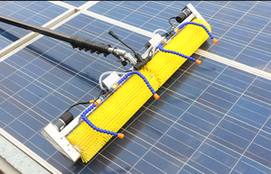 Robot de nettoyage solaire <span class=keywords><strong>pour</strong></span> toitures, pulvérisation automatique d'eau, élimination de la poussière, respectueux de l'environnement, dispositif d'entretien des fenêtres en verre extérieures - Product Image 3