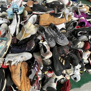 Chaussures de basket d'occasion S4 en gros, chaussures de sport de marque de seconde main, baskets pour hommes - Product Image 3