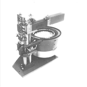 Système d'assemblage automatisé Meto-Fer avec unité de transfert linéaire et de préhension pour l'automatisation industrielle - Product Image 4