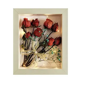 Креативный подарок на день матери, Индивидуальный размер 6x6 8x8 4, светодиодные лампы, цветок розы, Белый Красный, сохранная рамка для теней