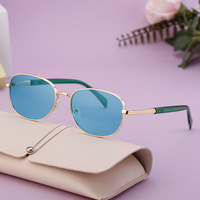 Vente en gros de lunettes de soleil de créateur mode avec logo personnalisé méta monture ovale lunettes de soleil avec protection UV pour hommes et femmes unisexes