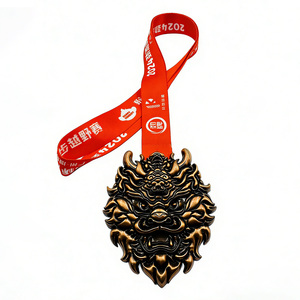 ميدالية مخصصة على شكل ساعة جيب بتصميم تذكاري للرحلات الطويلة، مصنوعة من سبيكة الزنك المطلية بالذهب، بتصميم عتيق ونص توضيحي للحدث - Product Image 6