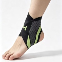 Attelle de cheville, protège-cheville, support de cheville pour le basketball, le football et la course à pied ; Convient aux femmes et aux hommes.